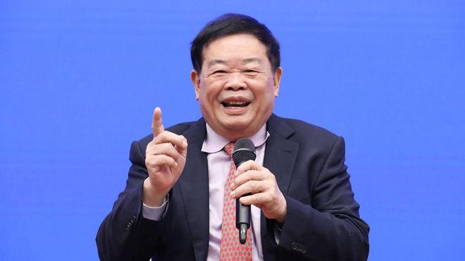 车烧死人曹德旺用四个字“回击”董明珠不藏了！公然内涵小米汽(图14)