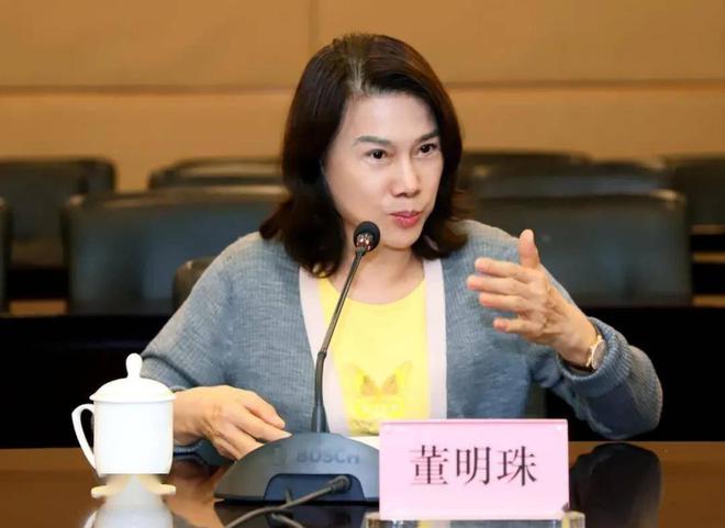 车烧死人曹德旺用四个字“回击”董明珠不藏了！公然内涵小米汽(图18)