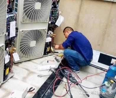 中央空调维修技术团队全程把控空调维修源头服务推荐罗催大金(图2)